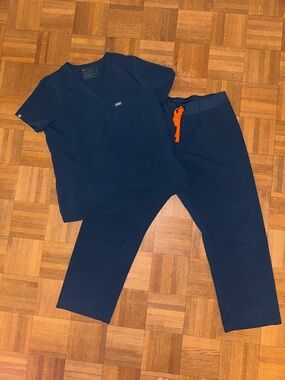 Figs Deep Reef scrub set size L/XL petite